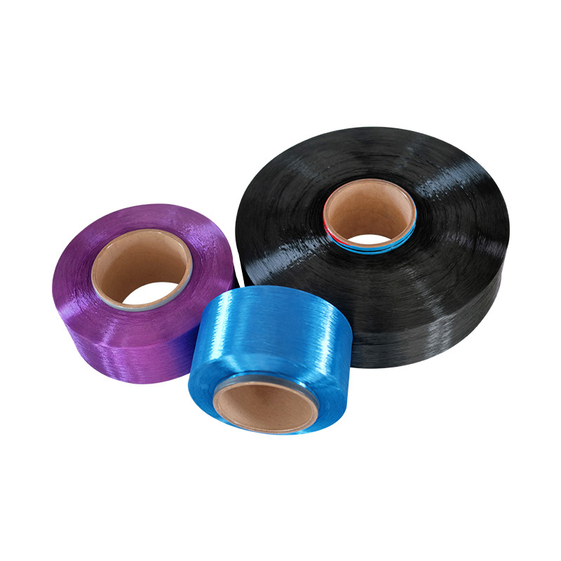 Barevná série dutých zkadeřených přízí HOY