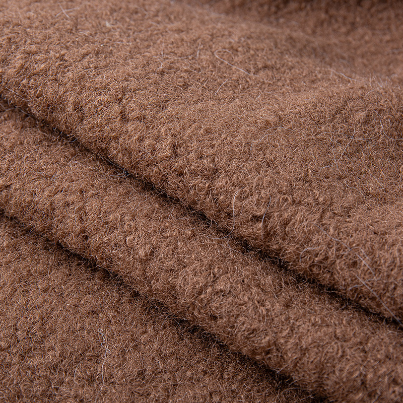 Série dutých zkadeřených přízí HOY